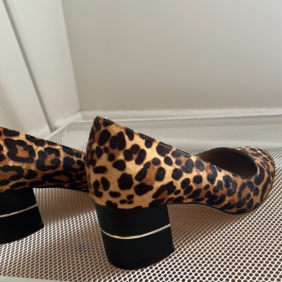 Tahari Leopard Block Heel Pump Size 9 - Picture 3 of 7